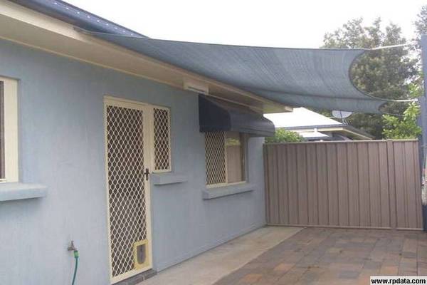 Martha's Cottage complex Picture 3