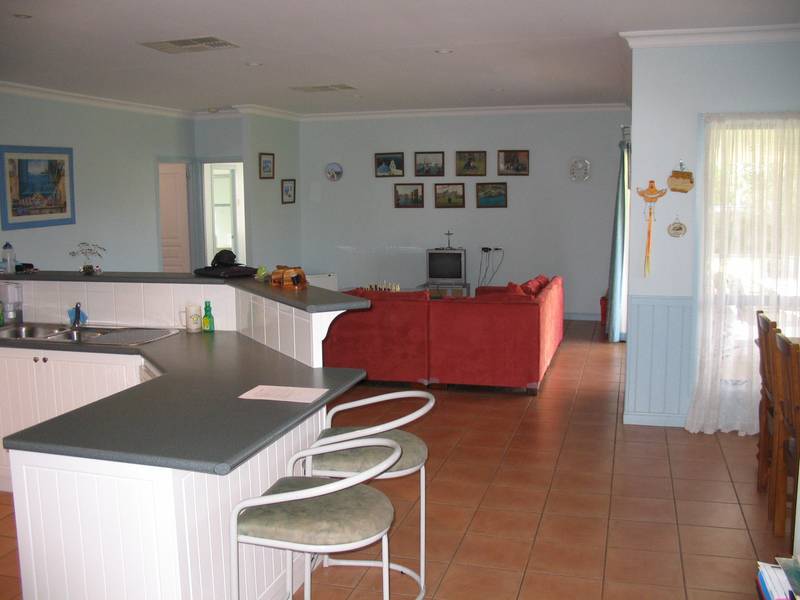 QUALITY HOME Picture 3