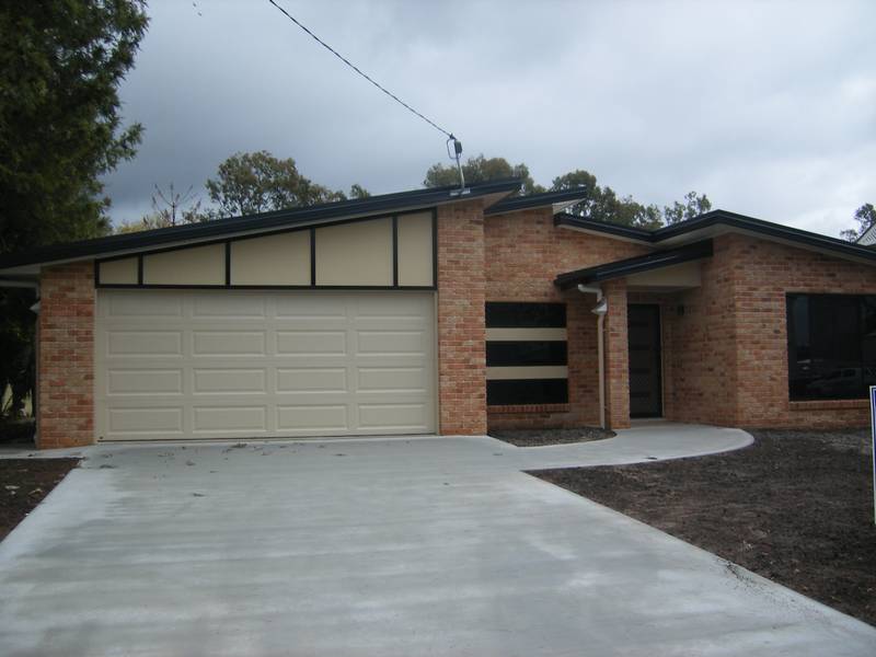 IT'S GOT THE LOCATION AND IT'S BRAND NEW Picture 1