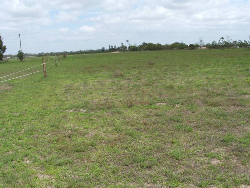 LARGE BLOCK CLOSE TO TOWN Picture 2