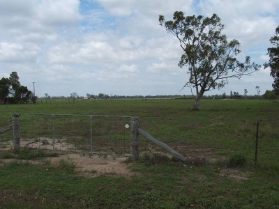 LARGE BLOCK CLOSE TO TOWN Picture
