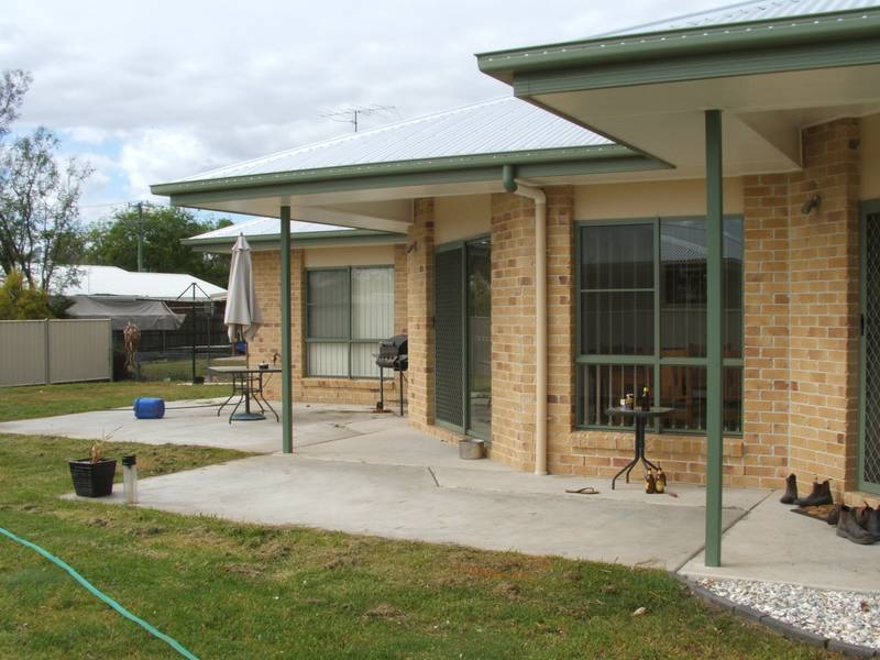 TOP LOCATION - QUALITY HOME Picture 3