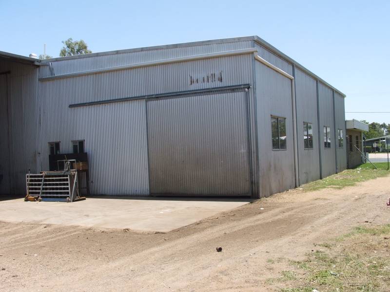 VACANT OFFICE / SHOWROOM / WORKSHOP Picture 3