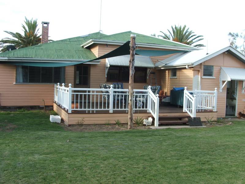 PEACEFUL LAGOON VIEWS Picture 1