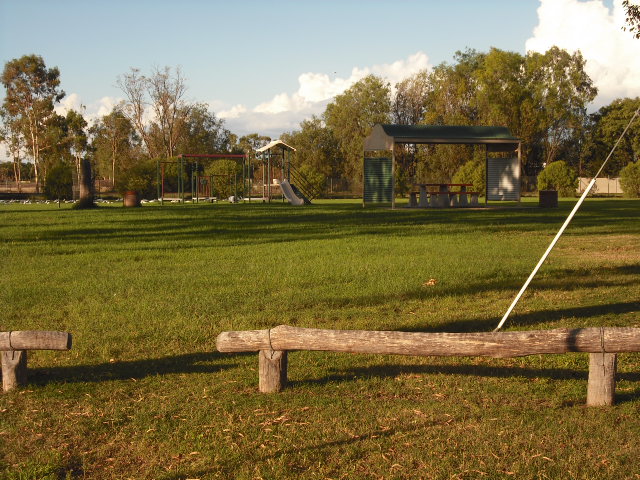 TIME TO ACT! - LOOKING FOR OFFERS Picture 2