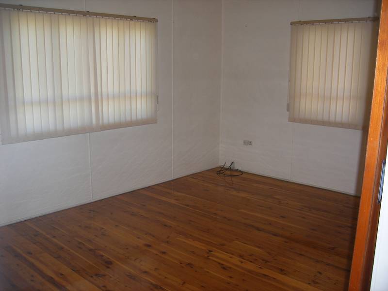 Neat & Cosy - in a very quiet part of town Picture Neat & Cosy - in a very quiet part of town Picture