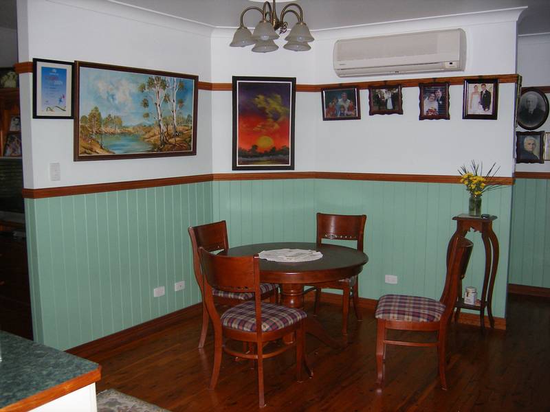 OLD CHARM-MODERN HOME Picture 2