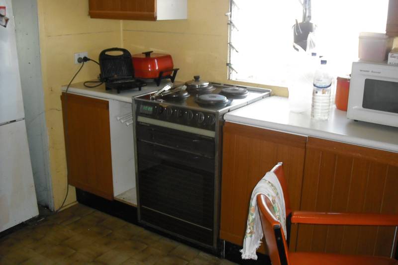 RENOVATOR'S DELIGHT Picture 2