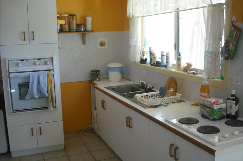 AS CHEAP AS CHIPS - DEAL FELL OVER Picture 2