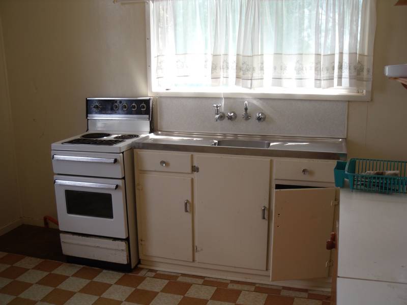 CLEAN ME UP, AND CALL ME HOME FOR $105,000 YOU CAN'T BE WRONG! Picture 2