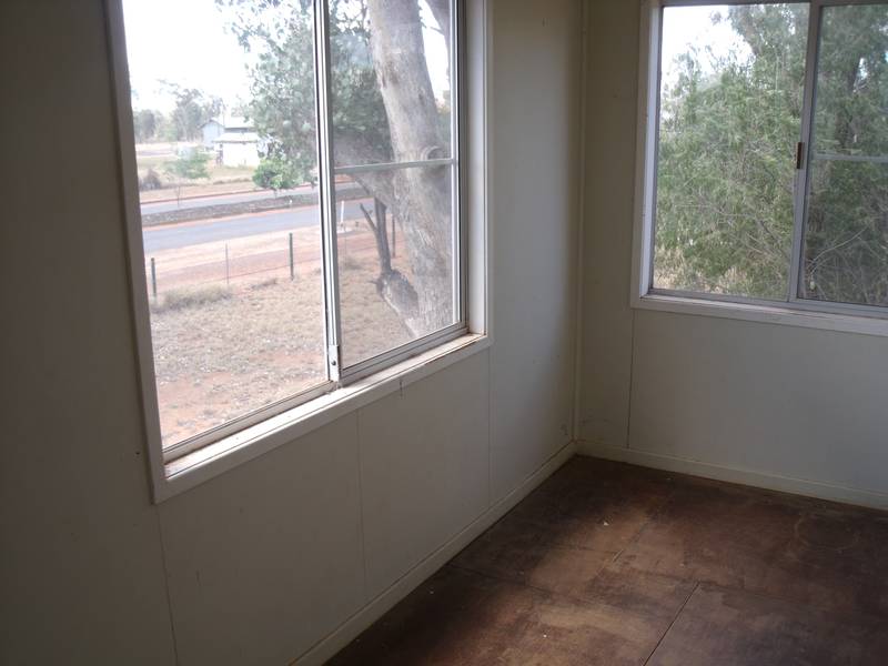 CLEAN ME UP, AND CALL ME HOME FOR $105,000 YOU CAN'T BE WRONG! Picture 3