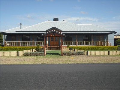 COUNTRY HOMESTEAD ON 1/2 ACRE Picture