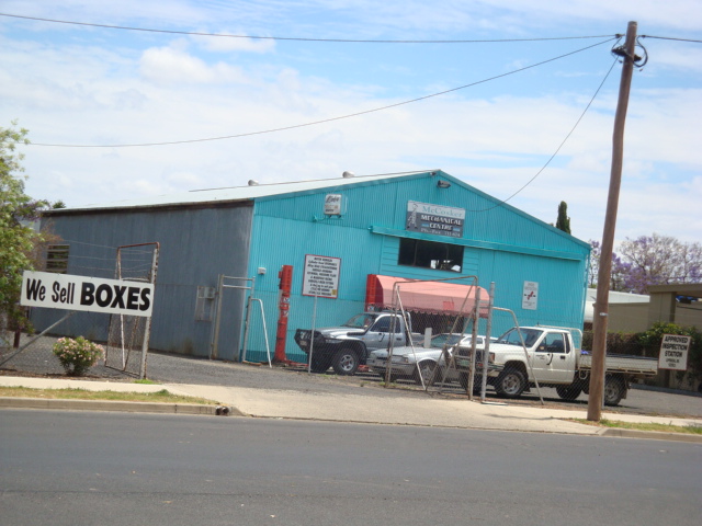 Centrally Located Commercial Block & Shed! Picture 2