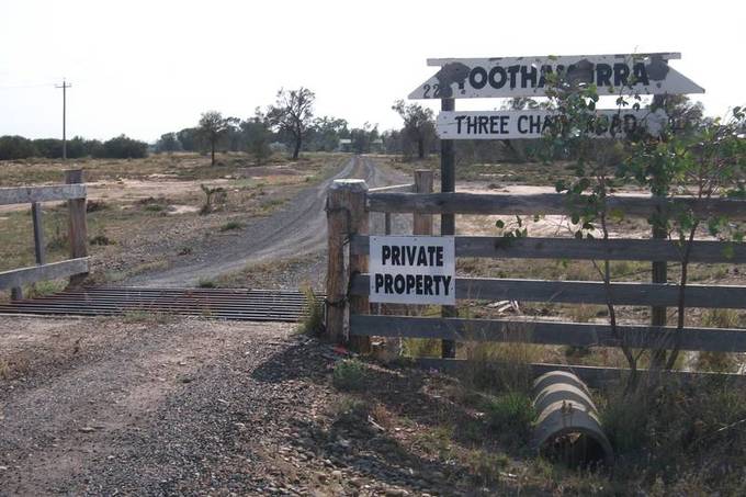 PRICE REDUCED - OWNER ON THE MOVE Picture 2