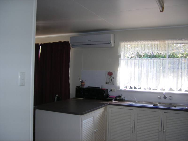 CENTRAL QUIET AREA CLOSE TO RIVER AND RIVER WALK Picture 3