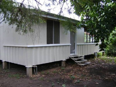 Comfy Cotttage Picture