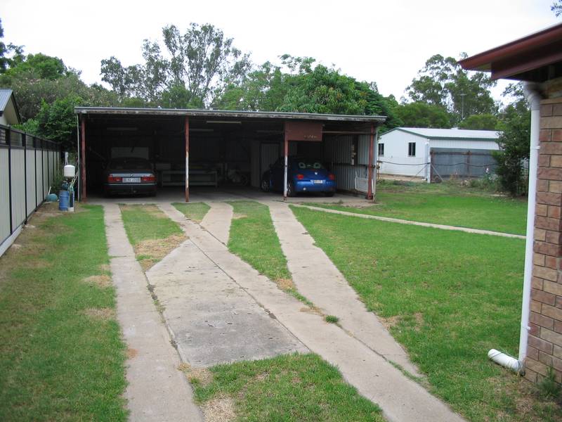 Right In The Heart of Town Picture 2