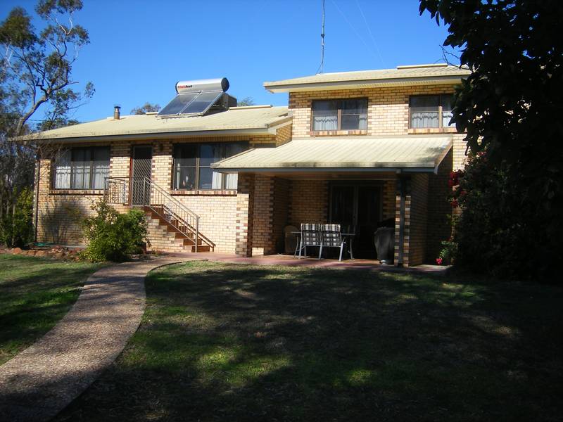 Growing Familys' Dream Home! Picture 1