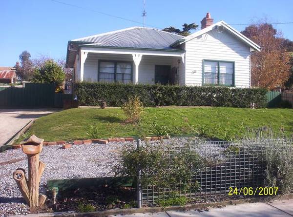 CHARACTER, CHARM AND CONVENIENCE Picture 1