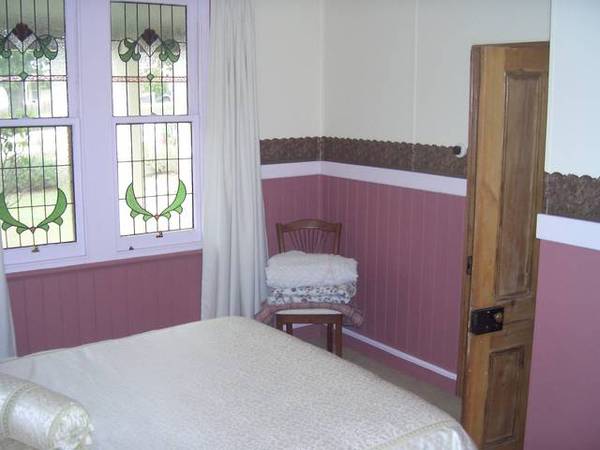 EDWARDIAN CHARACTER Picture 3