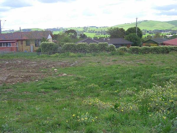 Vacant Block With Title Picture 1