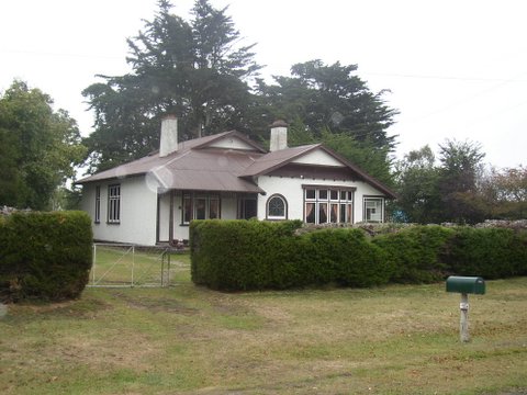 TO THE MANOR BORN? Picture 1