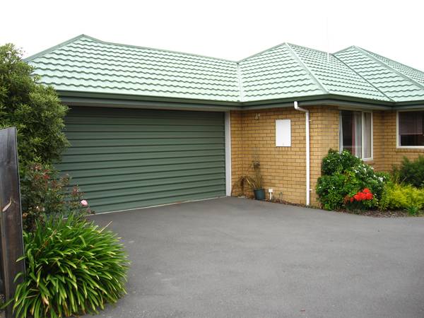 PRIVATE AND SUNNY
-
Offers Over $300,000 Picture