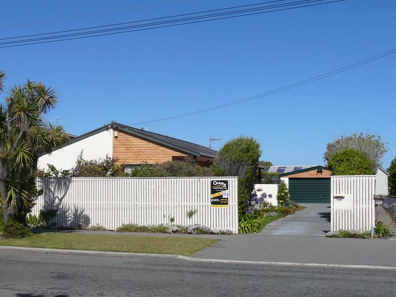 IS THIS HOUSE FOR YOU? Picture 1