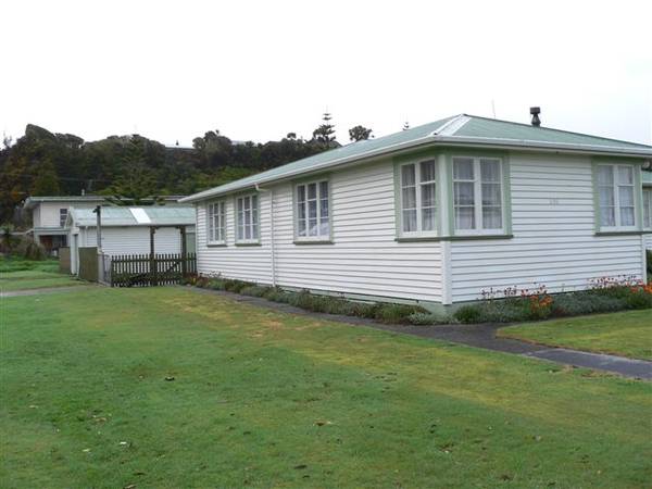 MAKE THIS HOUSE YOUR HOME FOR ONLY $265,000 Picture 2