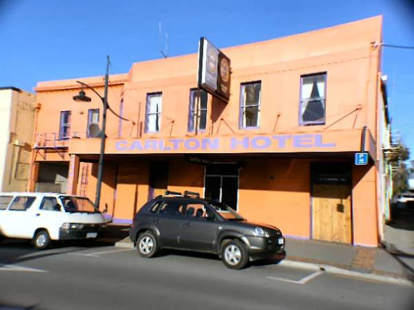 PRIME LOCATION Picture 1