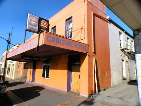 PRIME LOCATION Picture 2