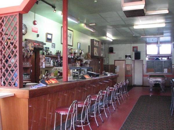 ESTABLISHED AND WELL-APPOINTED HOTEL Picture 3