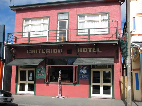 ESTABLISHED AND WELL-APPOINTED HOTEL Picture 1