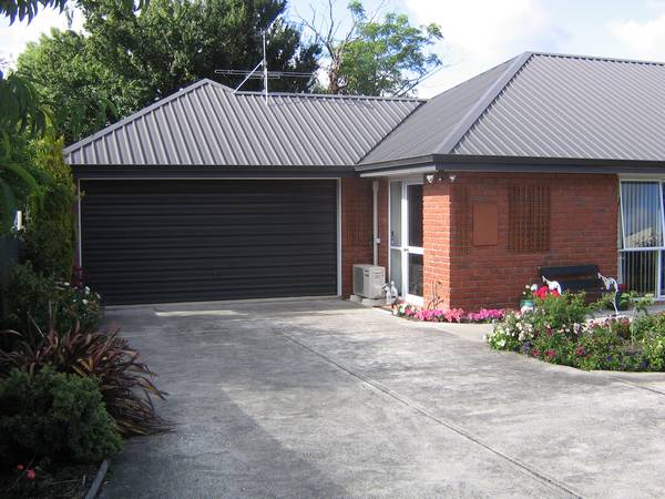 PRIVACY WITH GOOD SPACE Picture 1