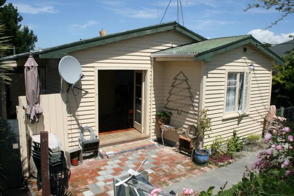 FIRST HOME / INVESTOR Picture 2