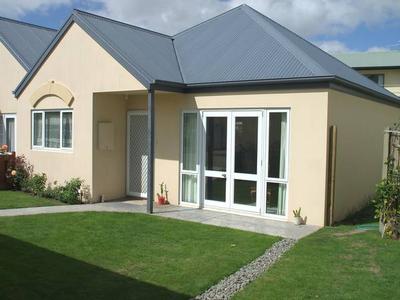 CAN'T LIVE IN TWO PLACES AT ONCE Picture CAN'T LIVE IN TWO PLACES AT ONCE Picture