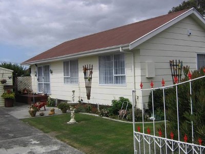 VENDORS TO MEET MARKET - SOLD Picture VENDORS TO MEET MARKET - SOLD Picture