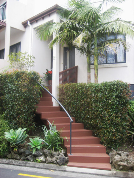 Epsom Terraced House Picture 1