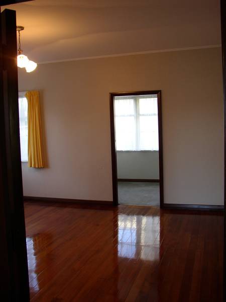 $450 per week Picture 2