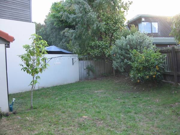 GRAMMAR ZONE - 4 Bedroom Townhouse Picture 2