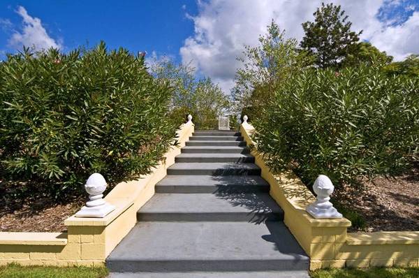 Country Charm Picture 3