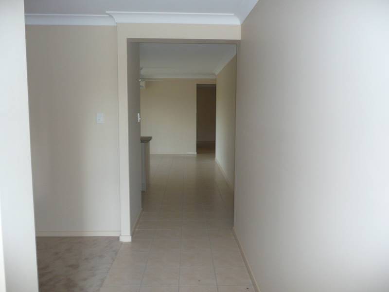 <b> FOUR bedroom modern
home</b> Picture 2