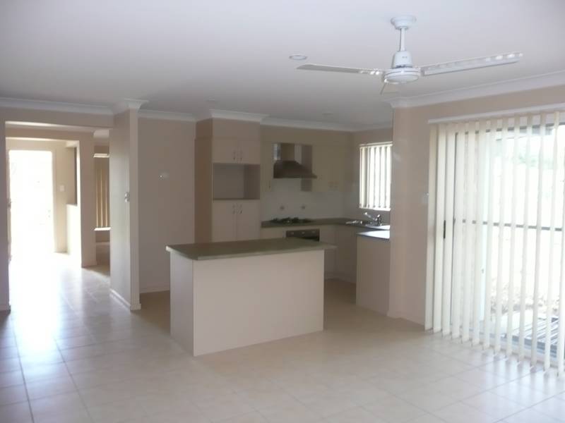 <b> FOUR bedroom modern
home</b> Picture 3