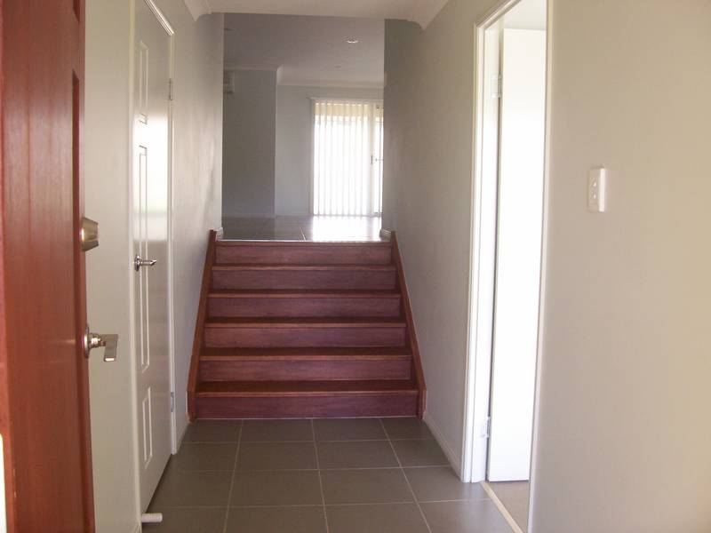 Coomera Downs Facing parkland Picture 2