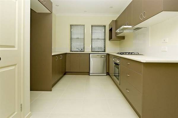 The sought after Jacobs Ridge. DUPLEX Picture 2