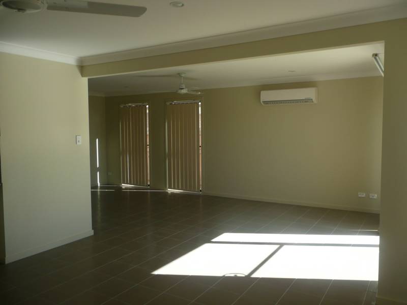 Quite Edgewater Estate Picture 2