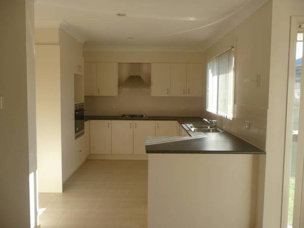 Edgewater Estate Picture 1