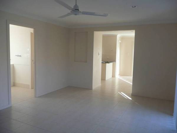 Edgewater Estate Picture 2