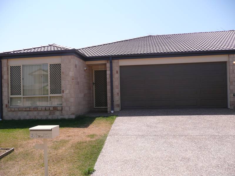 <b>Excellent modern young three (3) bedrdoom</b> Picture 1