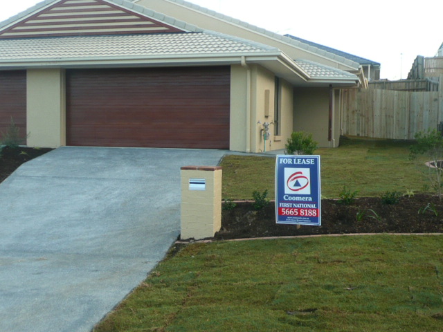 FOUR BEDROOM Duplex in Hawthorne Esate Picture 1